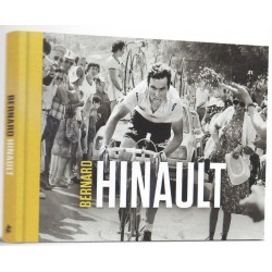 BERNARD HINAULT. HERBELEEF DE WONDERLIJKE CARRIÈRE VAN WIELERLEGENDE BERNARD HINAULT.